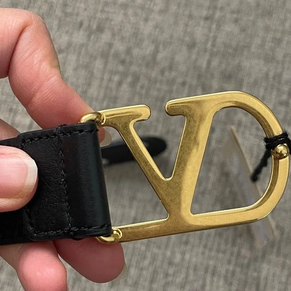 Valentino Black Belt with Gold Buckle size 95/38 - Picture 6 of 7